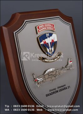PK88 Plakat Kayu Kenang Kenangan Skadron Udara 21