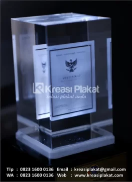 Plakat Kristal Sertifikat BPN Jawa Barat
