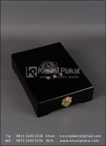 Box Plakat Kayu Box TNI