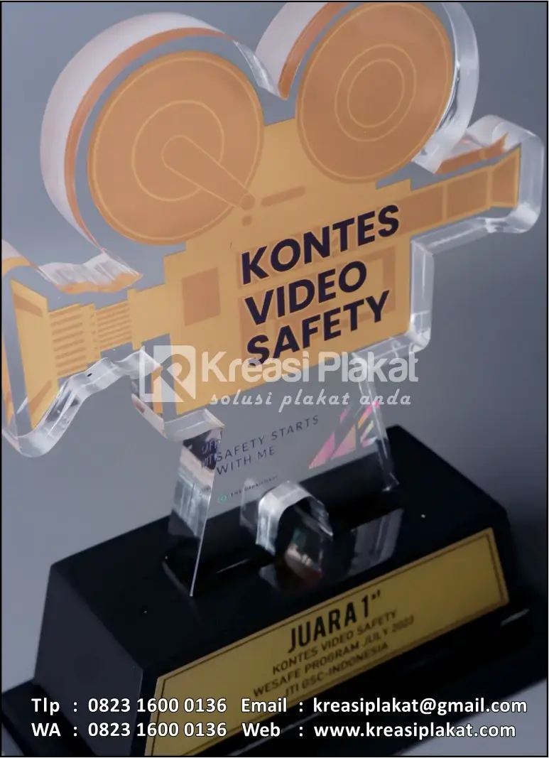 Detail Plakat Akrilik Juara Kontes Video Safety