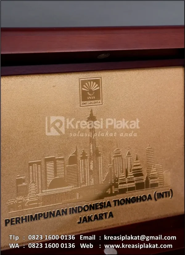 Detail Plakat Kayu Box INTI Jakarta