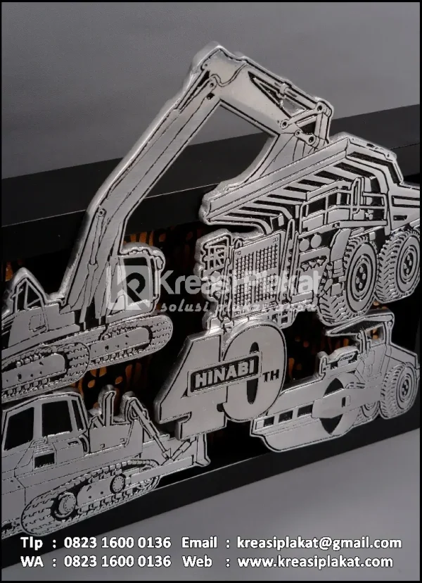 Detail Plakat Logam Hinabi 40th