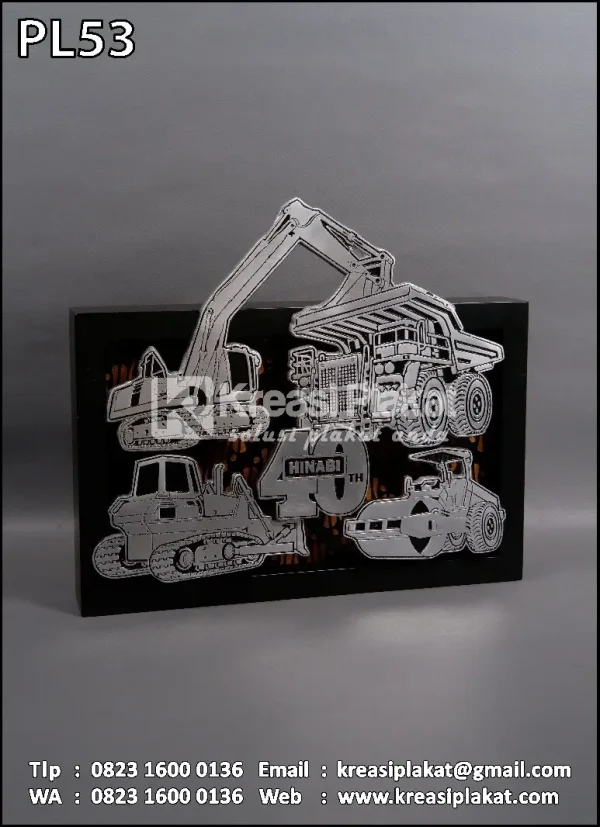 Plakat Logam Hinabi 40th