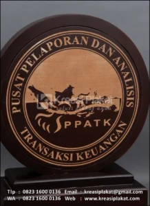 Detail PK138 Plakat Kayu Gunungan Wayang PPATK